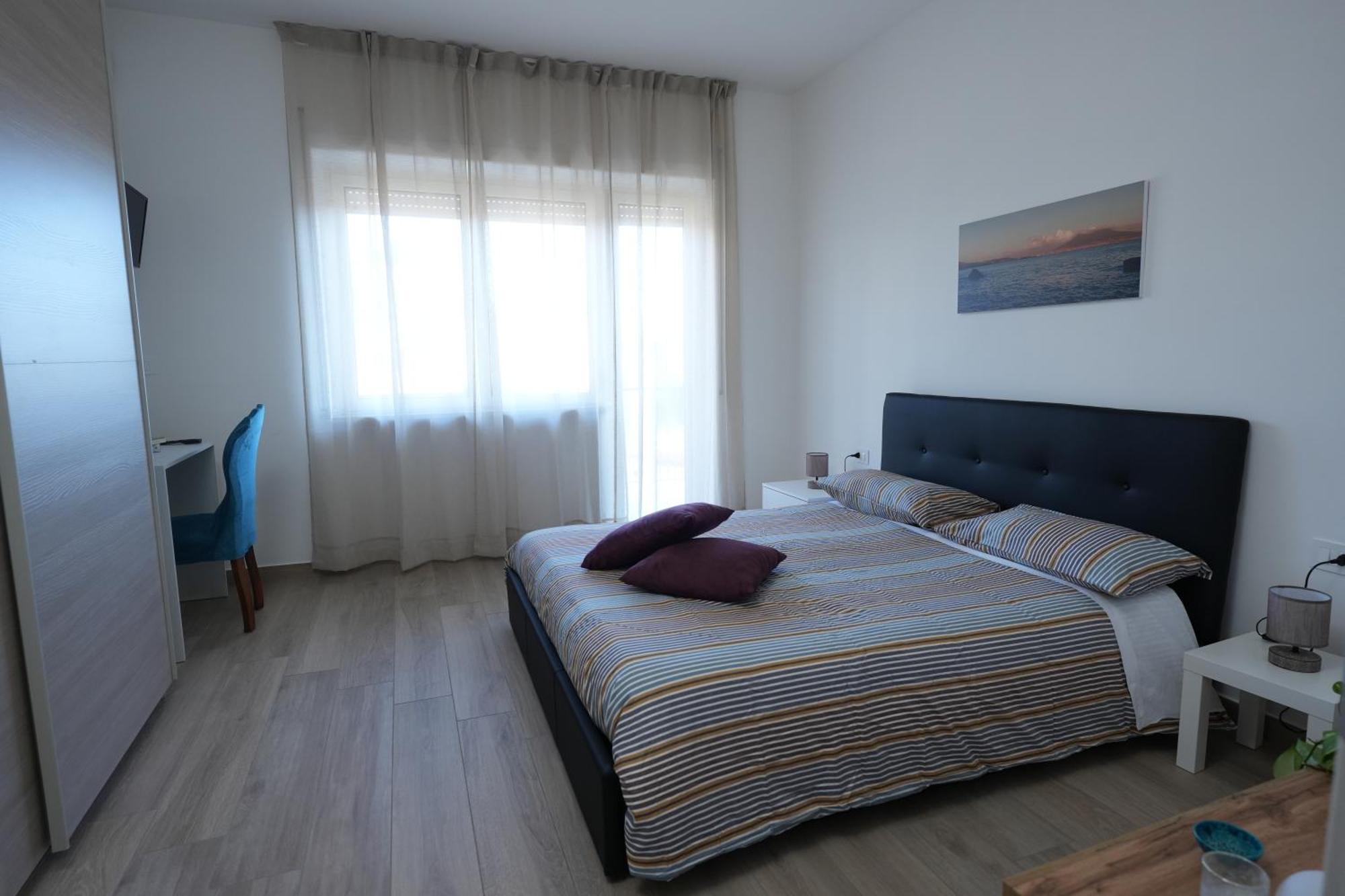 Panorama Vesuvius Affittacamere Guesthouse With Lift Near To Subway In Napoli Center Dış mekan fotoğraf
